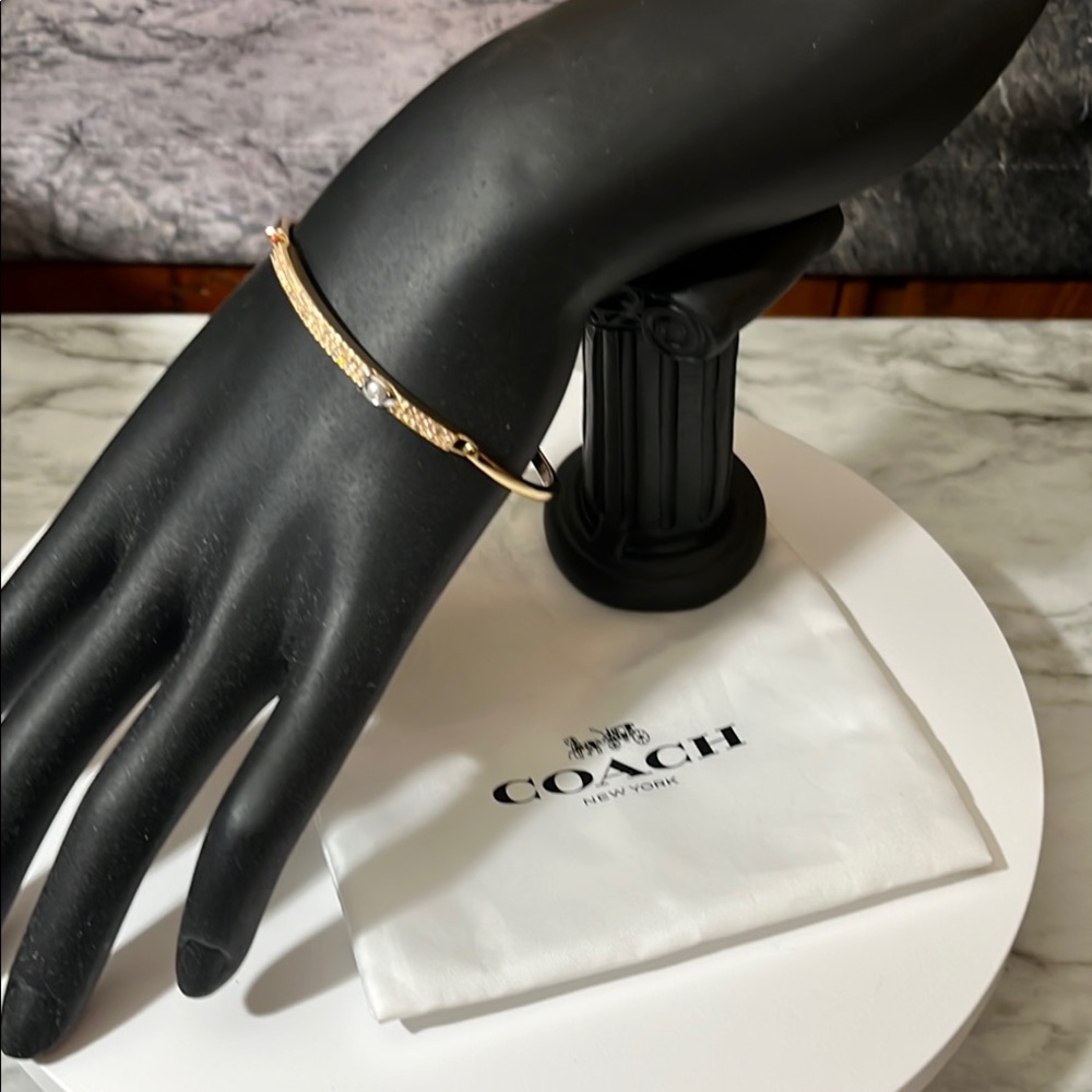 COACH LOGO GOLD TONE C HINGED BANGLE BRACELET With CRYSTALS NWOT - Picture 2 of 5